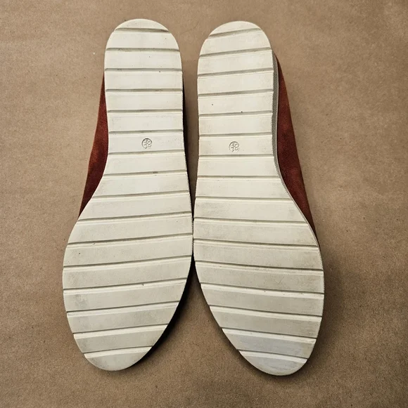 Eileen Fisher wedge ballet almond toe rust suede flats. Size 8.5 - Picture 2 of 2